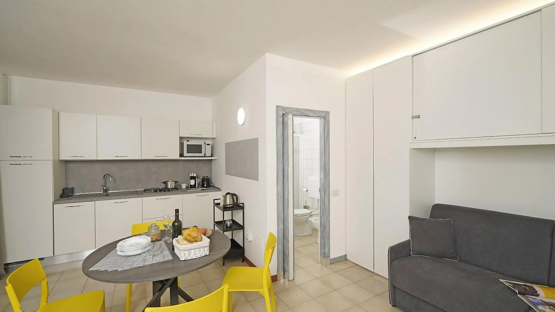 Casa Lugana 8 - Gardagate Apartman Sirmione 0*,  Olaszország